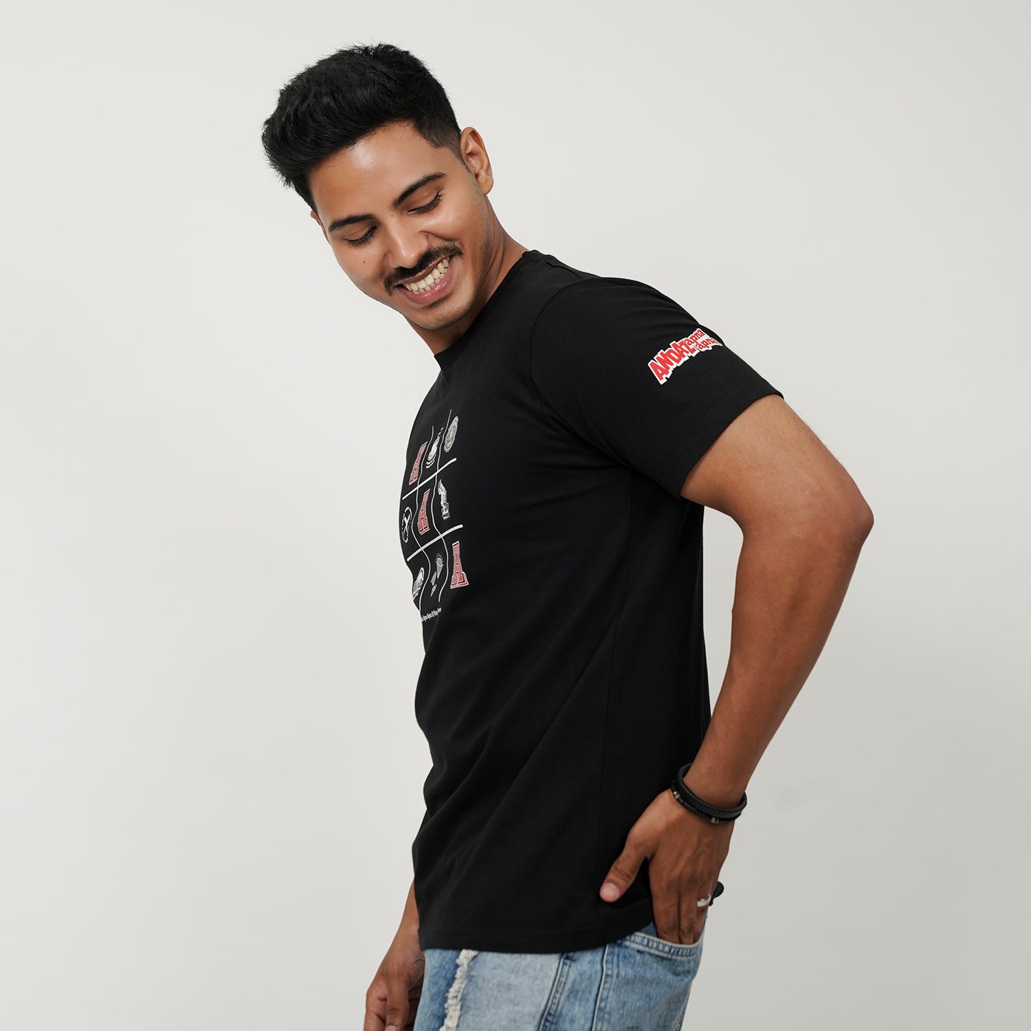 Andaz Apna Apna: The Tic Tac Toe Black T-Shirt