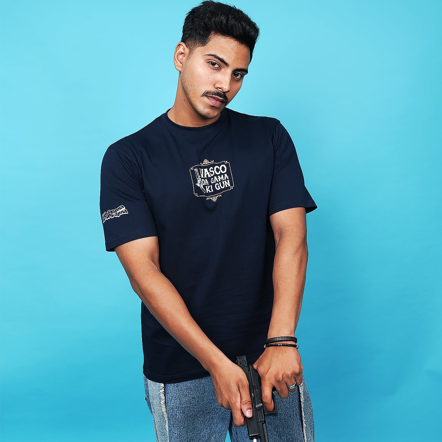 Andaz Apna Apna: Vasco Da Gama Ki Gun Oversized T-Shirt